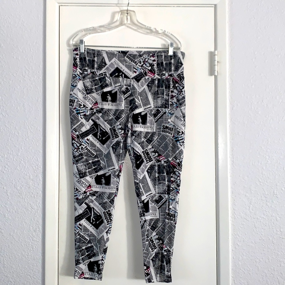 Newspaper Print Leggings Plus Size